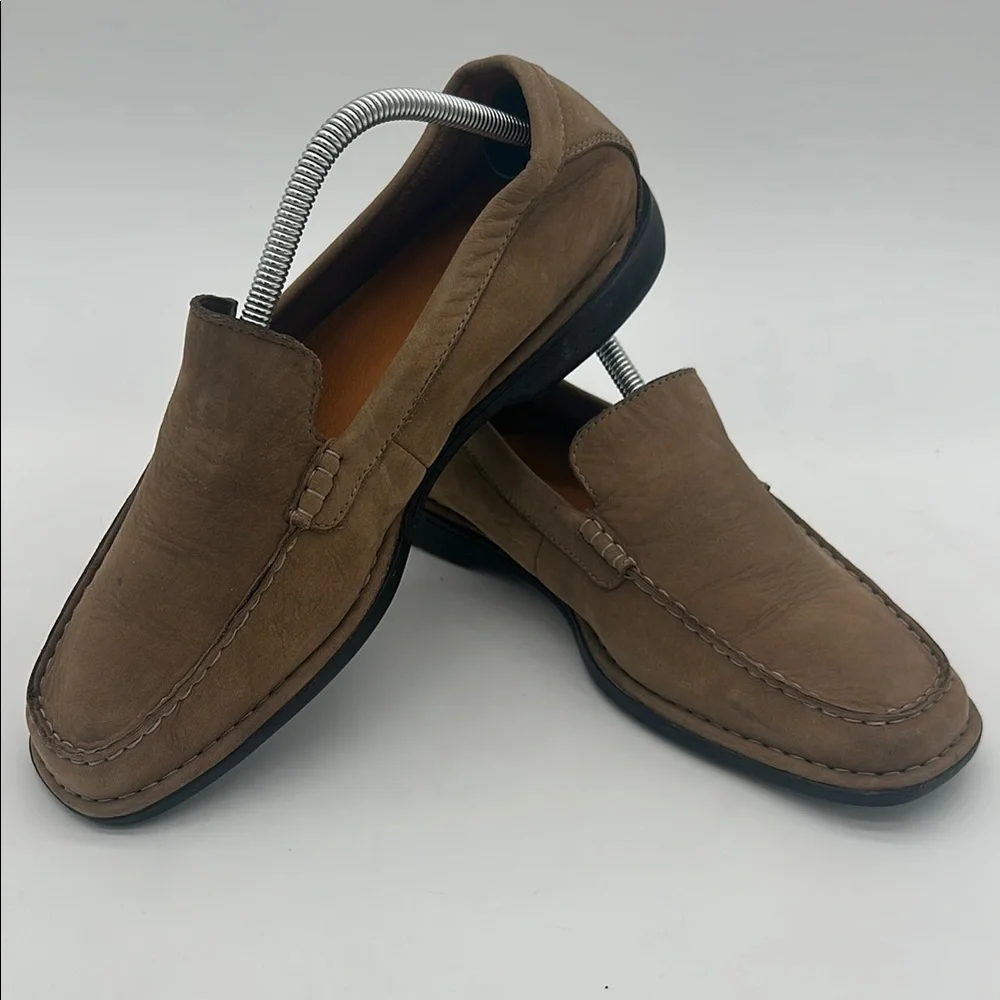 Timberland Mens Size 8.5 Tan Slip-On Loafers with Wedge Sole and Suede Material